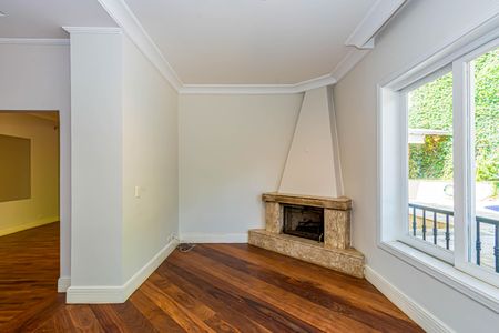 Casa à venda com 700m², 3 quartos e 6 vagasSala 