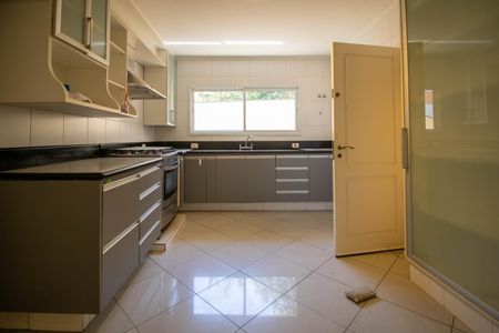 Casa à venda com 700m², 3 quartos e 6 vagasCozinha 