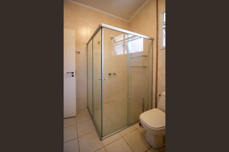 Casa à venda com 700m², 3 quartos e 6 vagasBanheiro Suíte 3