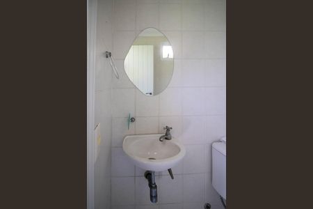 Casa à venda com 700m², 3 quartos e 6 vagasBanheiro de serviço