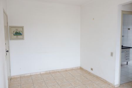 sala de apartamento à venda com 2 quartos, 52m² em Km 18, Osasco