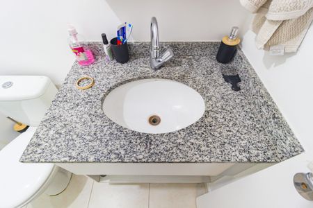 Apartamento à venda com 42m², 1 quarto e 1 vagaDetalhe - Banheiro