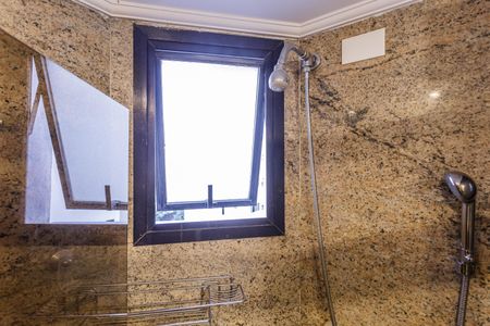 Apartamento à venda com 160m², 3 quartos e 2 vagas Apartamento à venda com 160m², 3 quartos e 2 vagasBanheiro da Suíte