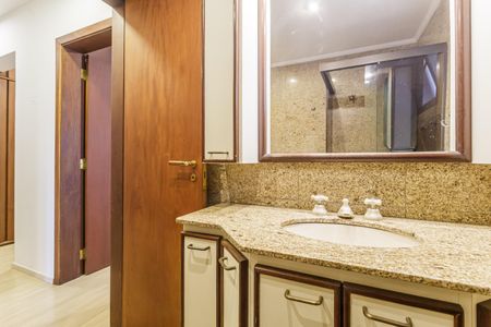 Apartamento à venda com 160m², 3 quartos e 2 vagas Apartamento à venda com 160m², 3 quartos e 2 vagasBanheiro Social