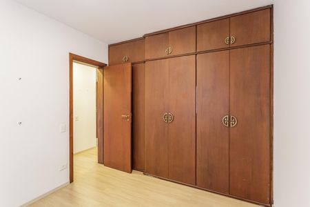 Apartamento à venda com 160m², 3 quartos e 2 vagas Apartamento à venda com 160m², 3 quartos e 2 vagasQuarto 2