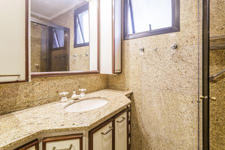 Apartamento à venda com 160m², 3 quartos e 2 vagas Apartamento à venda com 160m², 3 quartos e 2 vagasBanheiro Social