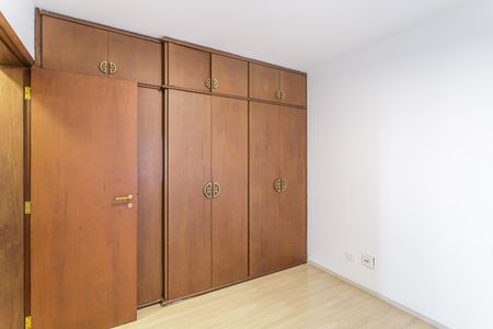 Apartamento à venda com 160m², 3 quartos e 2 vagas Apartamento à venda com 160m², 3 quartos e 2 vagasQuarto 2