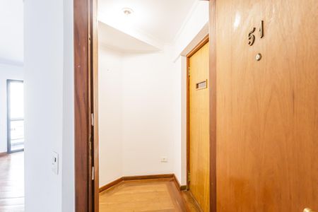 Apartamento à venda com 160m², 3 quartos e 2 vagas Apartamento à venda com 160m², 3 quartos e 2 vagasEntrada