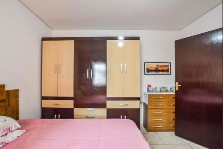 Casa à venda com 190m², 4 quartos e 4 vagasQuarto 2