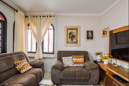 Casa à venda com 190m², 4 quartos e 4 vagasSala