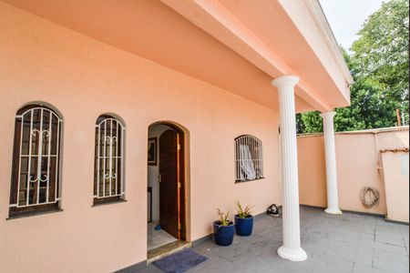 Casa à venda com 190m², 4 quartos e 4 vagasEntrada