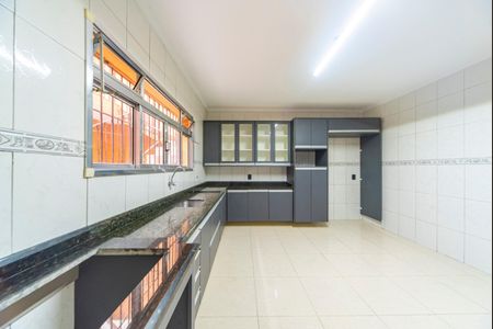 Casa à venda com 95m², 2 quartos e 3 vagas Casa à venda com 95m², 2 quartos e 3 vagasCozinha