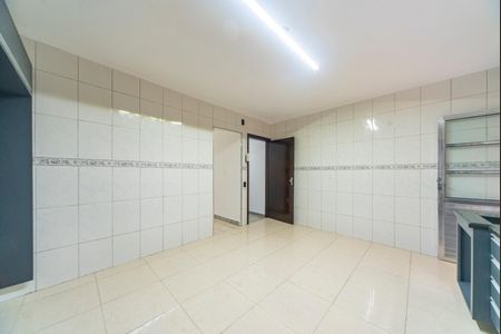 Casa à venda com 95m², 2 quartos e 3 vagas Casa à venda com 95m², 2 quartos e 3 vagasCozinha