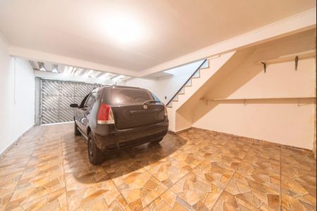 Casa à venda com 95m², 2 quartos e 3 vagas Casa à venda com 95m², 2 quartos e 3 vagasGaragem