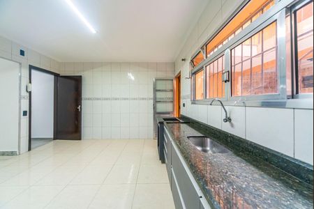Casa à venda com 95m², 2 quartos e 3 vagas Casa à venda com 95m², 2 quartos e 3 vagasCozinha