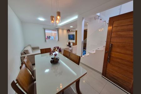 Foto 01 de casa à venda com 3 quartos, 83m² em Vitoria, Belo Horizonte