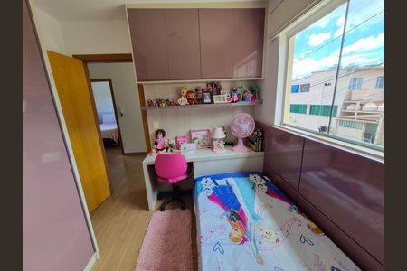 Foto 02 de casa à venda com 3 quartos, 83m² em Vitoria, Belo Horizonte