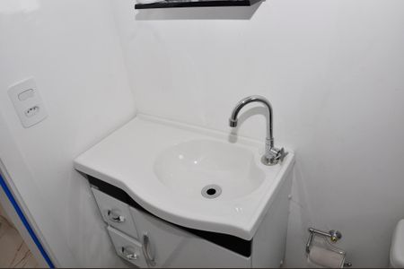 Apartamento para alugar com 40m², 2 quartos e sem vaga Apartamento para alugar com 40m², 2 quartos e sem vagaDetalhe - Banheiro Social