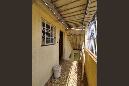 Casa à venda com 216m², 3 quartos e 3 vagasCorredor do Quintal 