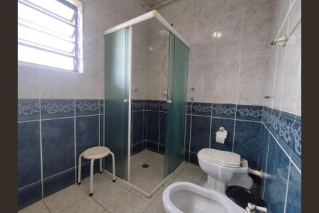 Casa à venda com 216m², 3 quartos e 3 vagasBanheiro - torneira