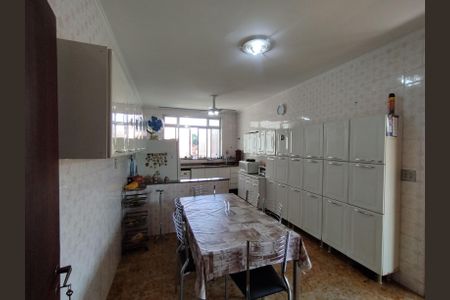 Casa à venda com 216m², 3 quartos e 3 vagasCozinha - Torneira