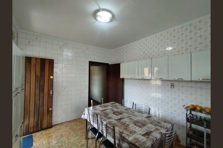 Casa à venda com 216m², 3 quartos e 3 vagasCozinha - Torneira
