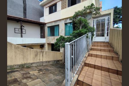 Entrada  de casa à venda com 3 quartos, 216m² em Vila Água Funda, São Paulo