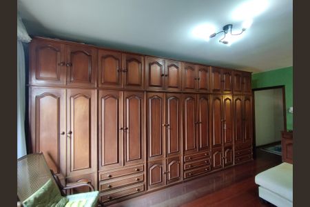 Casa à venda com 216m², 3 quartos e 3 vagasQuarto 2 