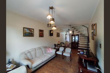 Casa à venda com 216m², 3 quartos e 3 vagasSala 