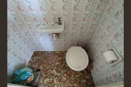 Casa à venda com 216m², 3 quartos e 3 vagasBanheiro de serviço