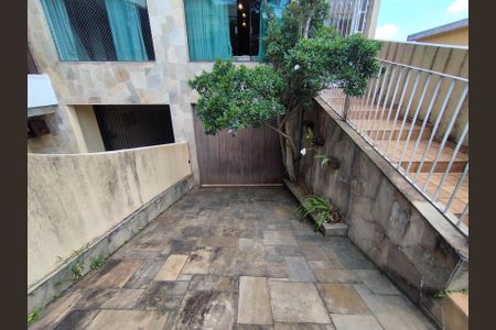 Garagem de casa à venda com 3 quartos, 216m² em Vila Água Funda, São Paulo