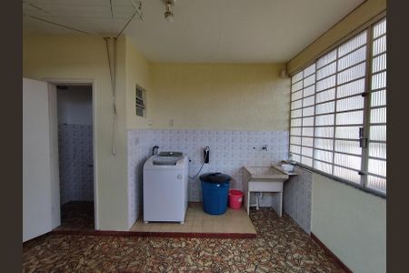 Casa à venda com 216m², 3 quartos e 3 vagasÁrea de Serviço