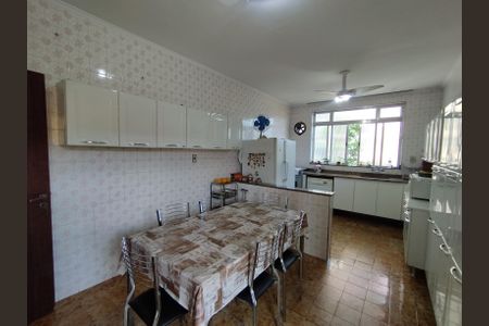 Casa à venda com 216m², 3 quartos e 3 vagasCozinha - Torneira