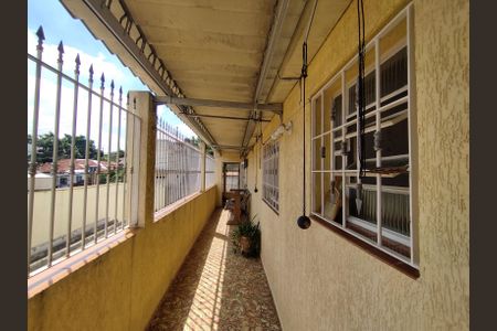 Casa à venda com 216m², 3 quartos e 3 vagasQuintal 