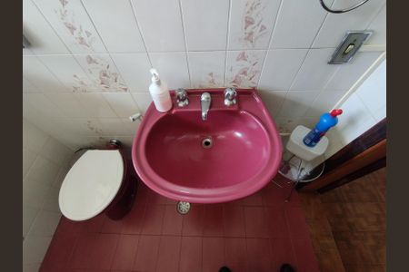 Casa à venda com 216m², 3 quartos e 3 vagasLavabo 