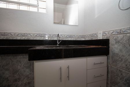 Casa de condomínio para alugar com 350m², 3 quartos e 4 vagas Casa de condomínio para alugar com 350m², 3 quartos e 4 vagasBanheiro da Suíte