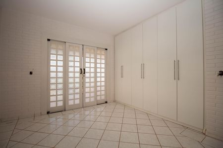 Casa de condomínio para alugar com 350m², 3 quartos e 4 vagas Casa de condomínio para alugar com 350m², 3 quartos e 4 vagasQuarto 1