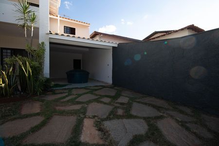 Casa de condomínio para alugar com 350m², 3 quartos e 4 vagas Casa de condomínio para alugar com 350m², 3 quartos e 4 vagasGaragem