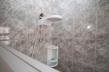 Casa de condomínio para alugar com 350m², 3 quartos e 4 vagas Casa de condomínio para alugar com 350m², 3 quartos e 4 vagasBanheiro da Suíte