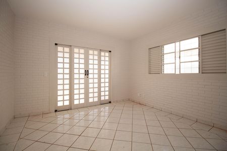 Casa de condomínio para alugar com 350m², 3 quartos e 4 vagas Casa de condomínio para alugar com 350m², 3 quartos e 4 vagasSuíte