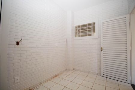 Casa de condomínio para alugar com 350m², 3 quartos e 4 vagas Casa de condomínio para alugar com 350m², 3 quartos e 4 vagasÁrea de Serviço