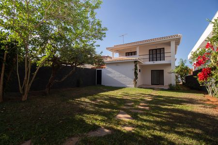 Casa de condomínio para alugar com 350m², 3 quartos e 4 vagas Casa de condomínio para alugar com 350m², 3 quartos e 4 vagasQuintal