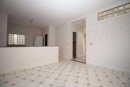 Casa de condomínio para alugar com 350m², 3 quartos e 4 vagas Casa de condomínio para alugar com 350m², 3 quartos e 4 vagasSala 2