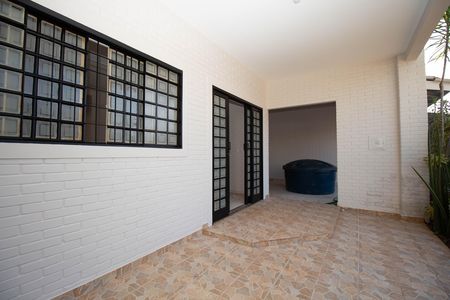 Casa de condomínio para alugar com 350m², 3 quartos e 4 vagas Casa de condomínio para alugar com 350m², 3 quartos e 4 vagasVaranda