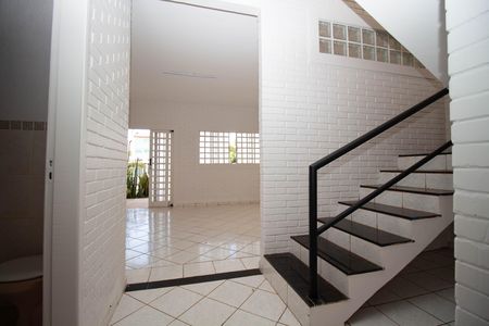 Casa de condomínio para alugar com 350m², 3 quartos e 4 vagas Casa de condomínio para alugar com 350m², 3 quartos e 4 vagasCorredor