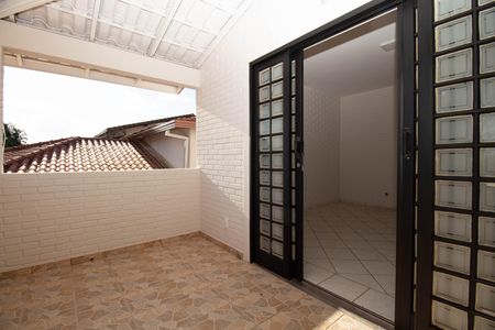 Casa de condomínio para alugar com 350m², 3 quartos e 4 vagas Casa de condomínio para alugar com 350m², 3 quartos e 4 vagasSacada