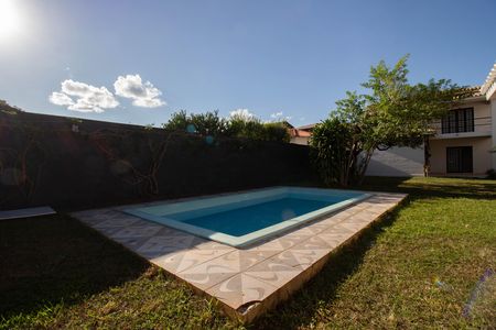 Casa de condomínio para alugar com 350m², 3 quartos e 4 vagas Casa de condomínio para alugar com 350m², 3 quartos e 4 vagasPiscina