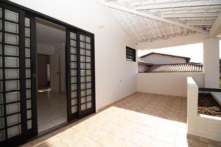 Casa de condomínio para alugar com 350m², 3 quartos e 4 vagas Casa de condomínio para alugar com 350m², 3 quartos e 4 vagasSacada da Suíte