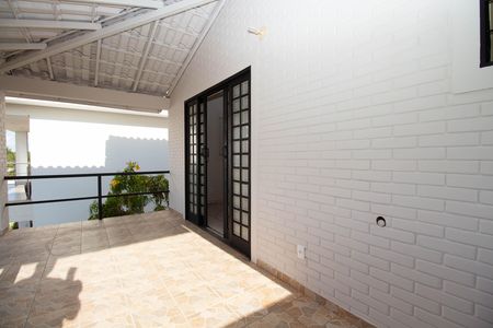 Casa de condomínio para alugar com 350m², 3 quartos e 4 vagas Casa de condomínio para alugar com 350m², 3 quartos e 4 vagasSacada da Suíte