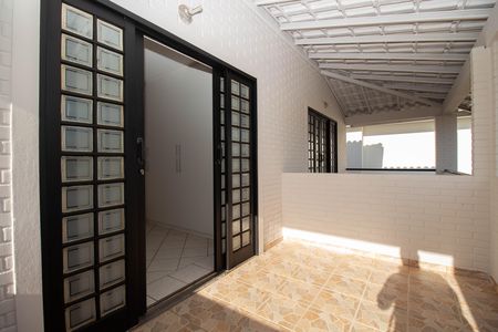 Casa de condomínio para alugar com 350m², 3 quartos e 4 vagas Casa de condomínio para alugar com 350m², 3 quartos e 4 vagasSacada